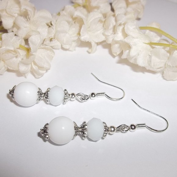 Handmade Earrings White Beaded Elegant NWT 5228 - Picture 4 of 8